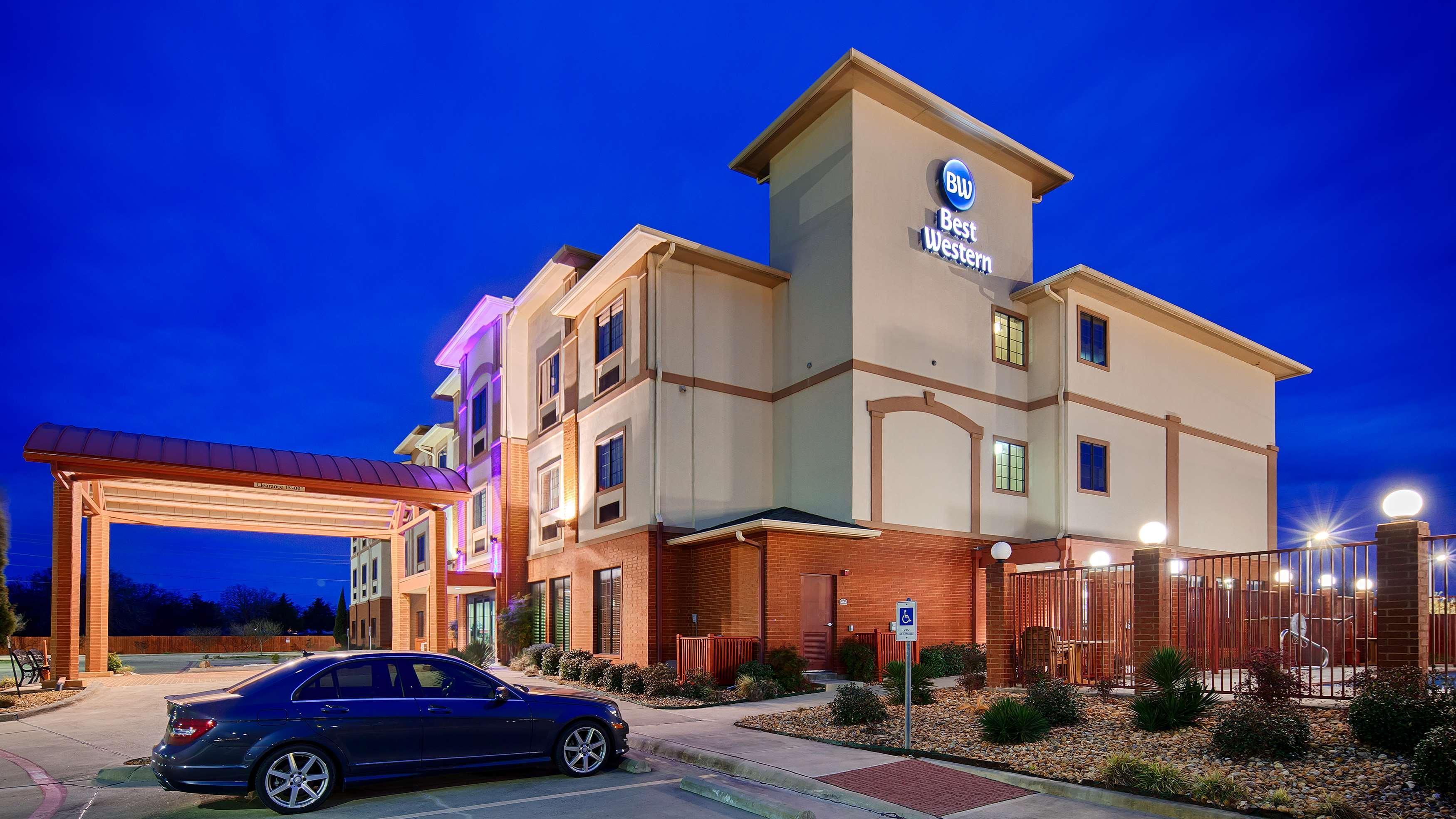 Best Western Giddings Inn & Suites Esterno foto