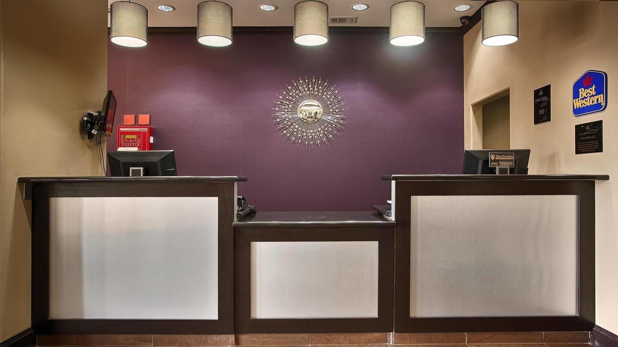 Best Western Giddings Inn & Suites Esterno foto