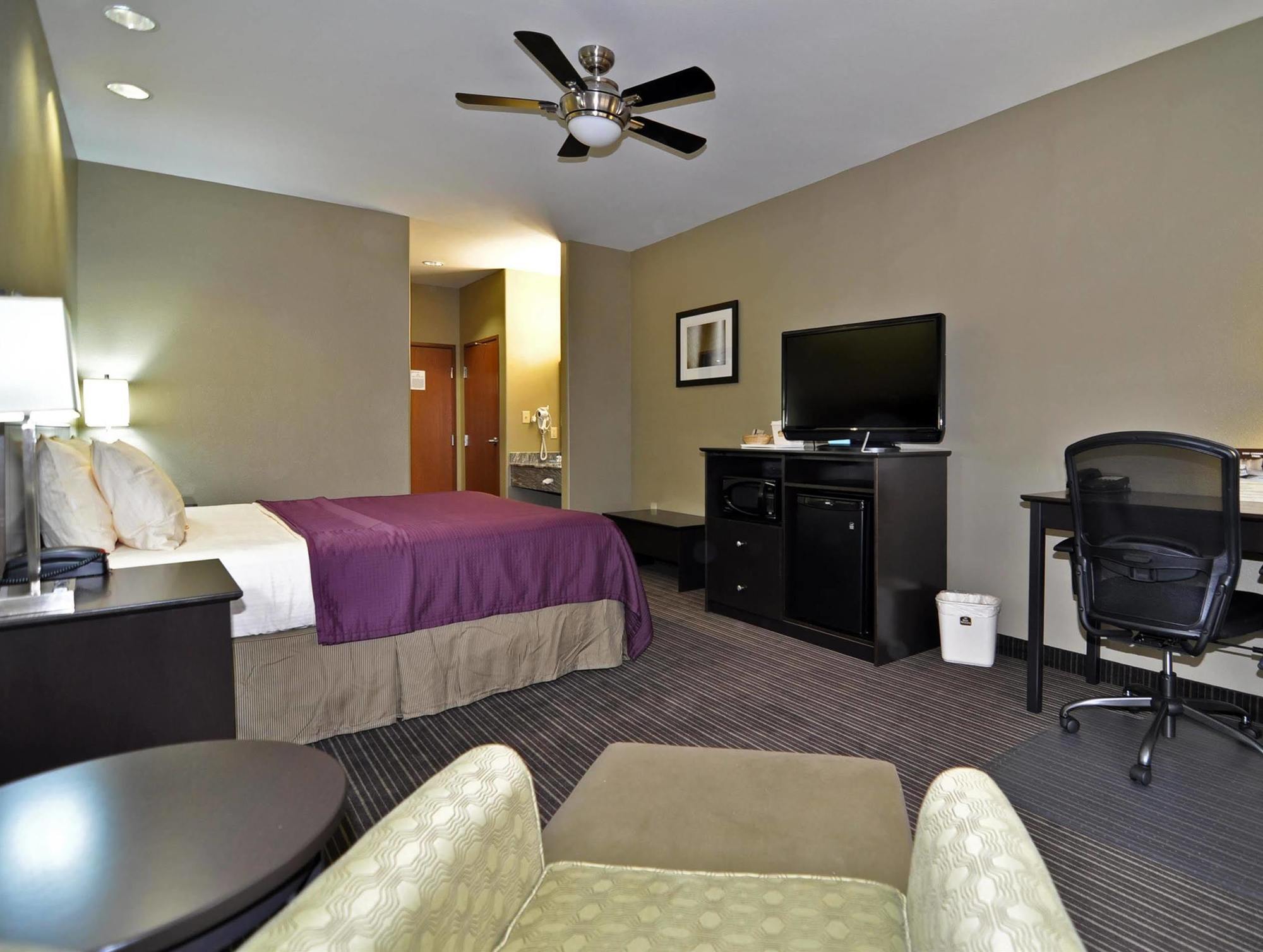 Best Western Giddings Inn & Suites Esterno foto